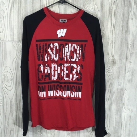 Wisconsin Badgers Baseball T-Shirt Red & Black Size Small - Picture 1 of 5